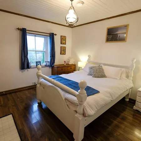 The Hillside * ويستبورت